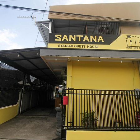 Super Oyo Capital O 2258 Santana Syariah Guest House Kartosuro المظهر الخارجي الصورة