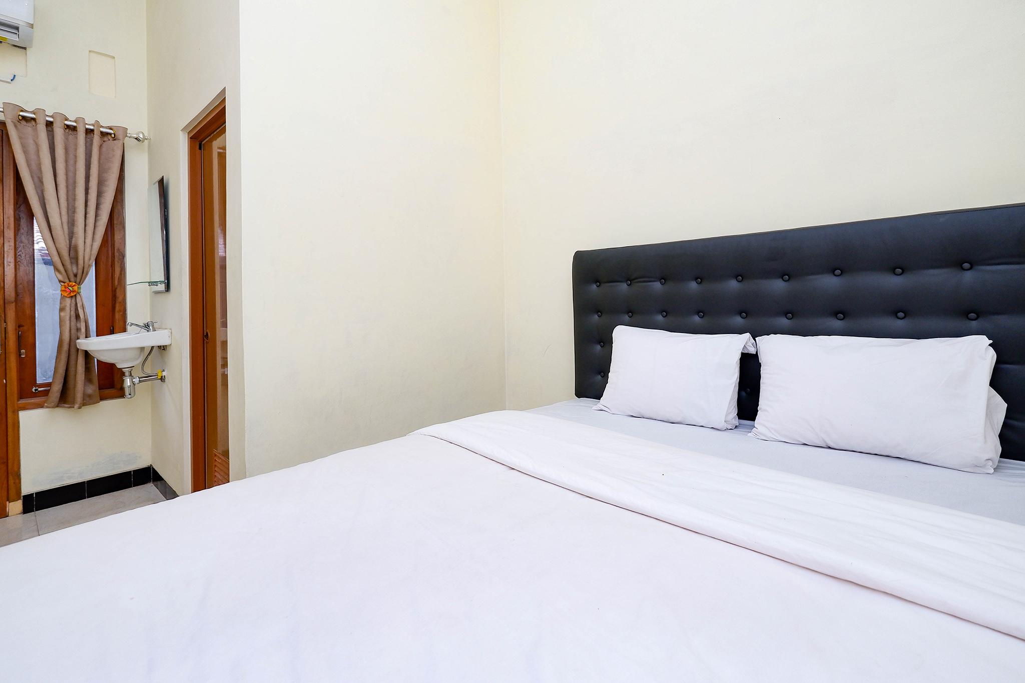 Super Oyo Capital O 2258 Santana Syariah Guest House Kartosuro المظهر الخارجي الصورة