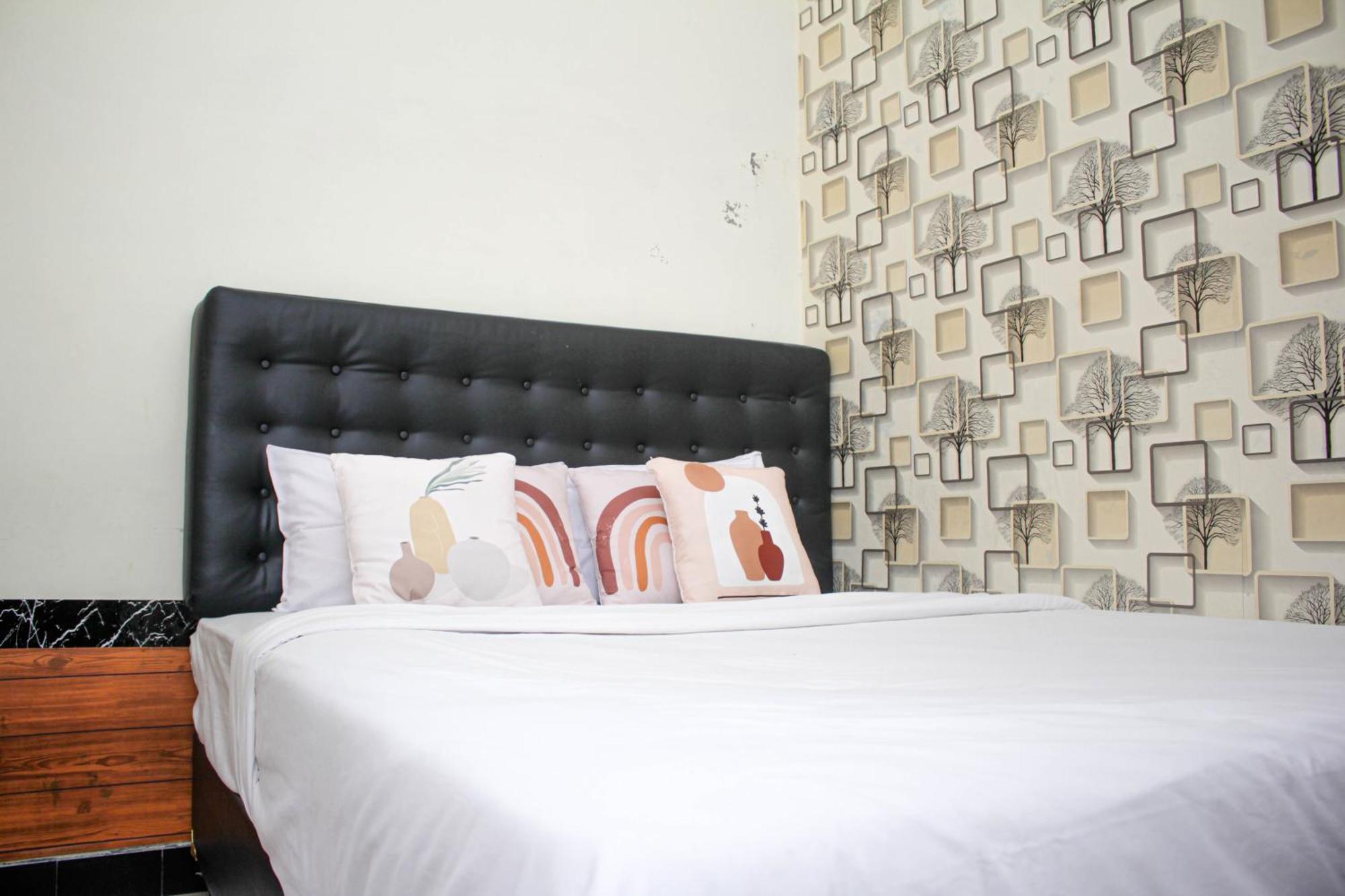 Super Oyo Capital O 2258 Santana Syariah Guest House Kartosuro المظهر الخارجي الصورة