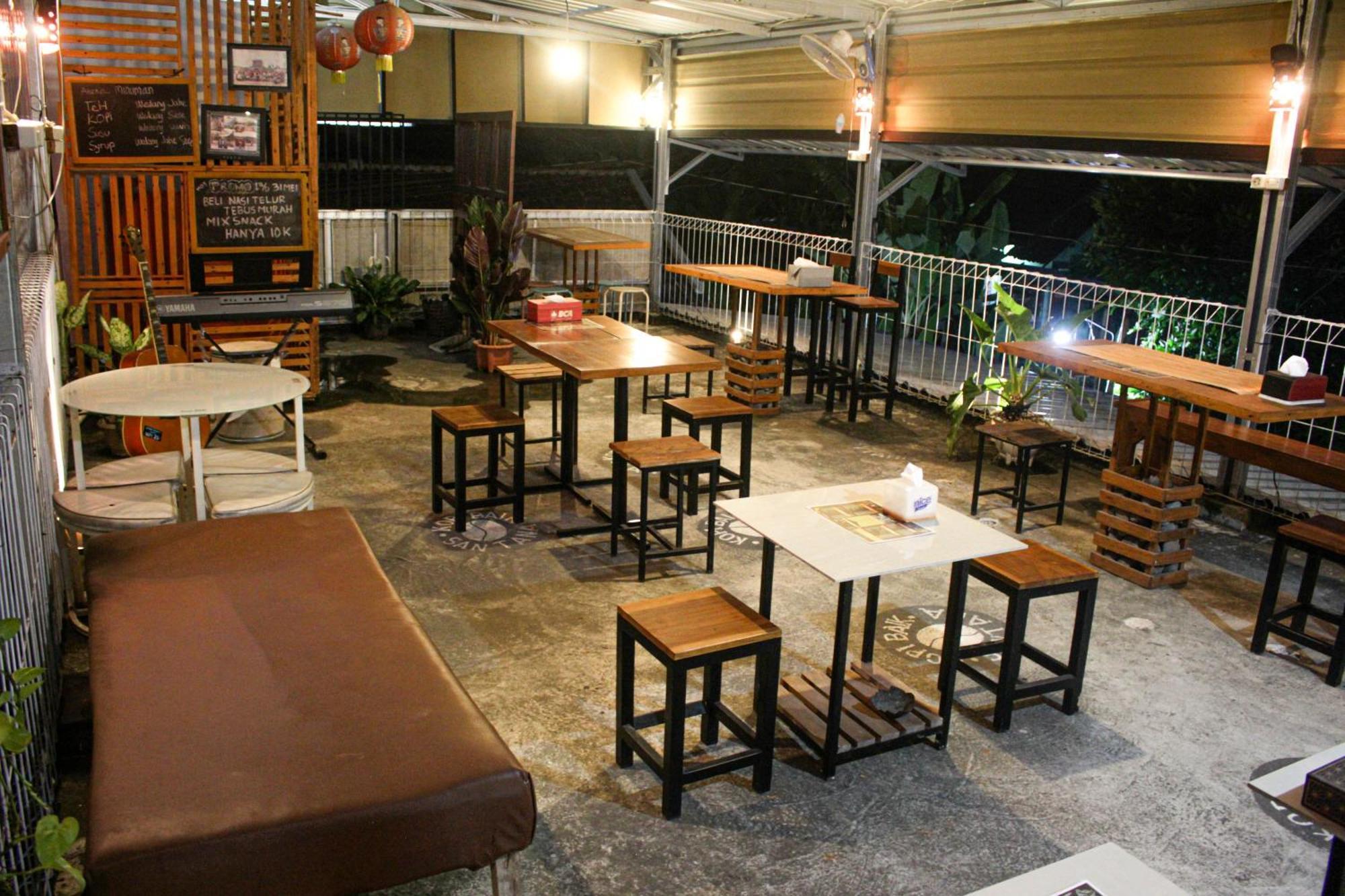 Super Oyo Capital O 2258 Santana Syariah Guest House Kartosuro المظهر الخارجي الصورة